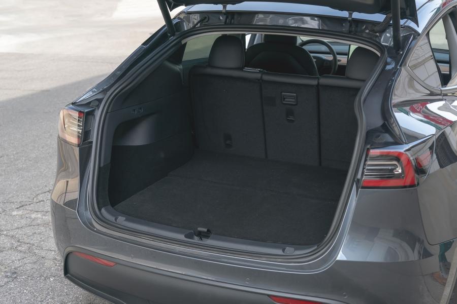 Багажник Tesla Model Y Long Range 2020 года  (NA) (фото 21 из 28)